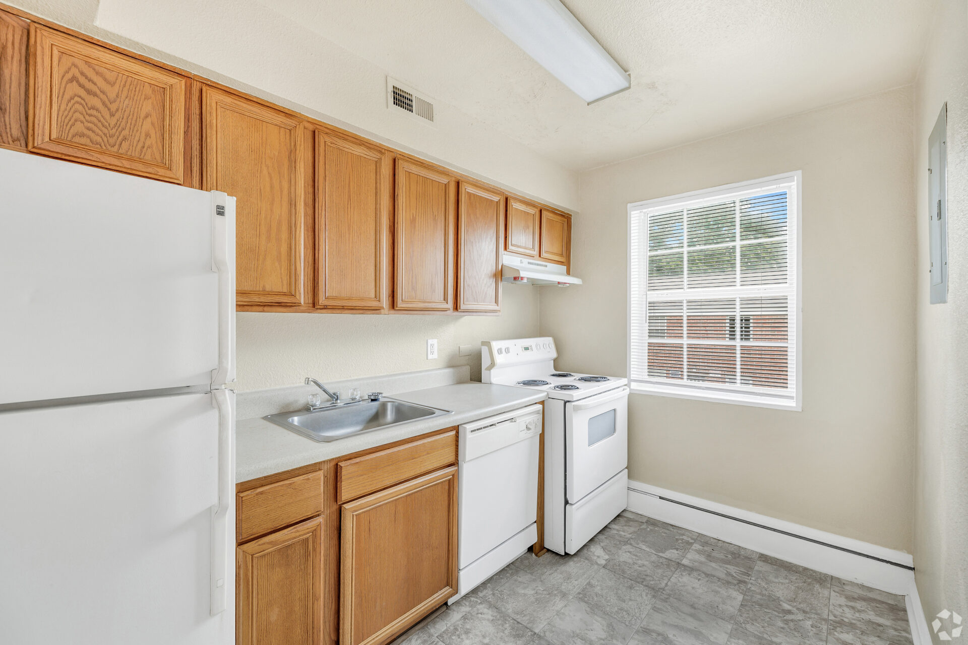 Independence Square Apartments 5120 George Washington Highway Portsmouth, VA 23702